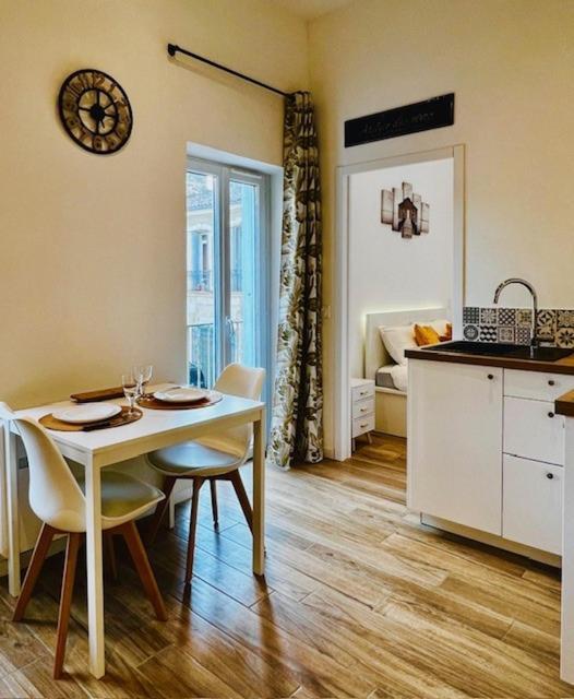 Charmant Et Lumineux Appartement モンペリエ エクステリア 写真